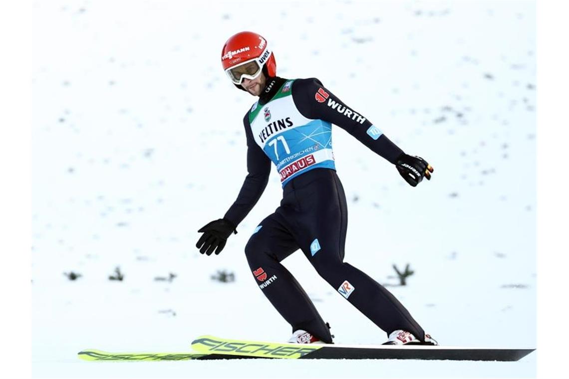 „Super Abschluss“: Skispringer Geiger und Eisenbichler stark Markus Eisenbichler nach seinem Qualifikationssprung. Foto: Daniel Karmann/dpa