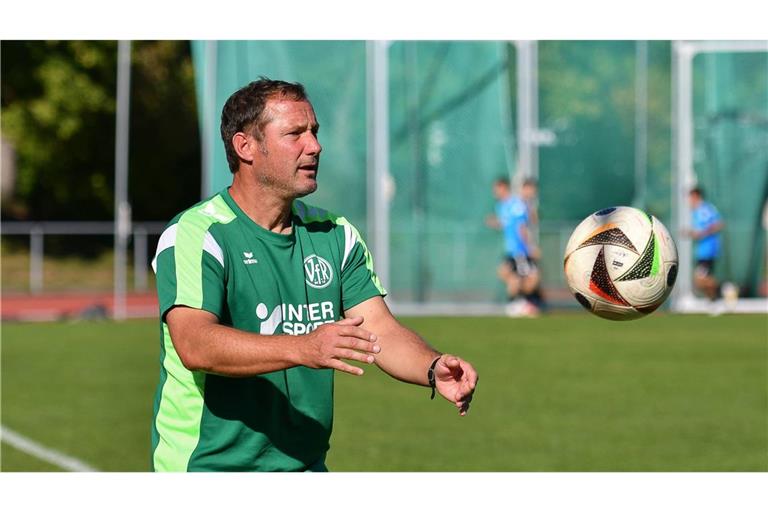 Markus Lang ist nicht mehr als Trainer beim VfR Heilbronn am Ball.       
Foto: Imago/Eibner