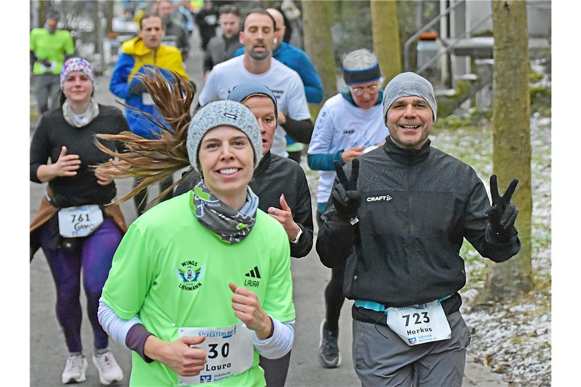 Markus Müller (rechts) aus Allmersbach startet auch über die 10 km Distanz. Silv...