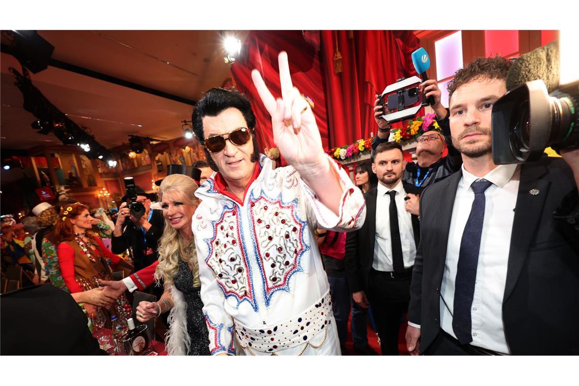 Markus Söder als Elvis Presley verkleidet Markus Söder als Elvis Presley bei der Franken-Fastnacht