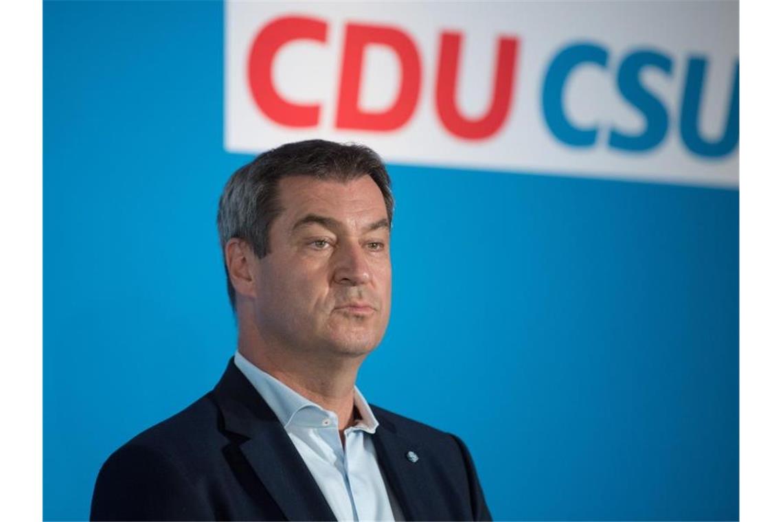 Markus Söder (CSU) nimmt an einer Pressekonferenz teil. Foto: Sebastian Kahnert/Archivbild
