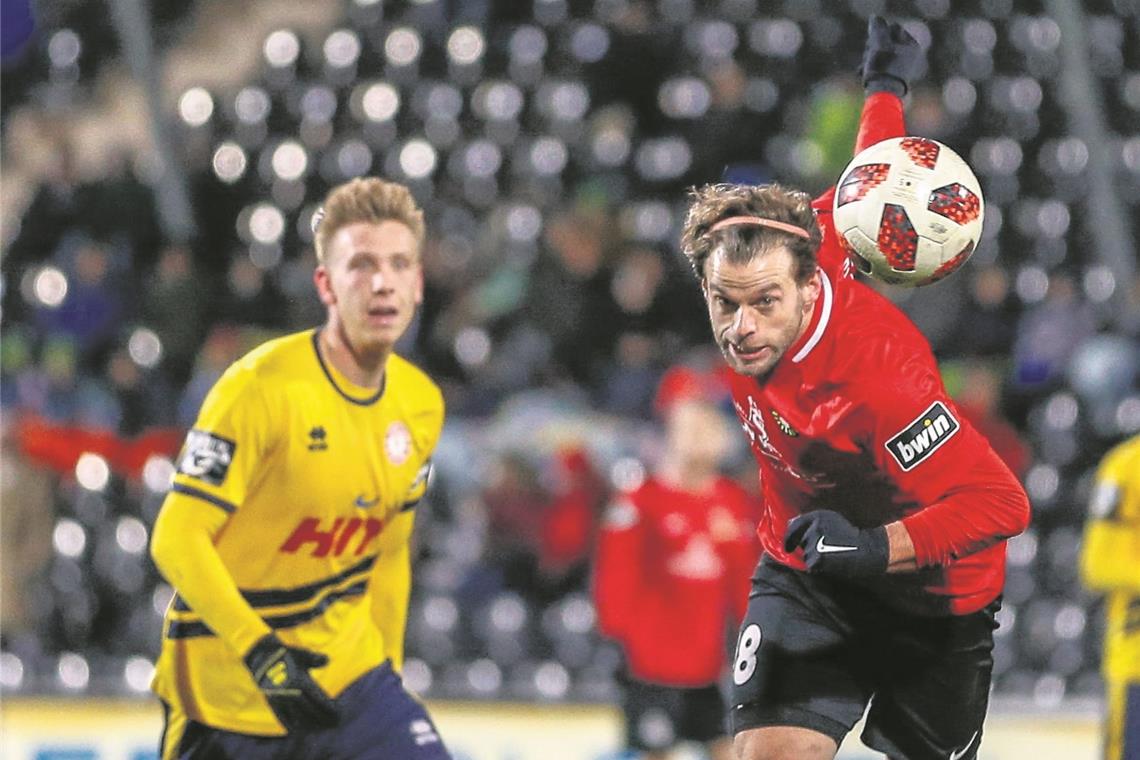 Marschiert voran und möchte dem SG-Team im Abstiegskampf helfen: Timo Röttger. Der Routinier sollte seinen Platz in der Startelf sicher haben, im Sturm oder eine Reihe dahinter. Foto: A. Becher