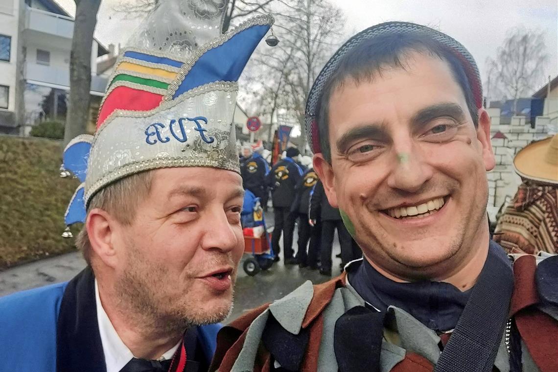 Die besten Witze zum Faschingsdienstag Martin Knödler und Alexander Sturm vom Faschingsverein Burgstetten. Foto: privat