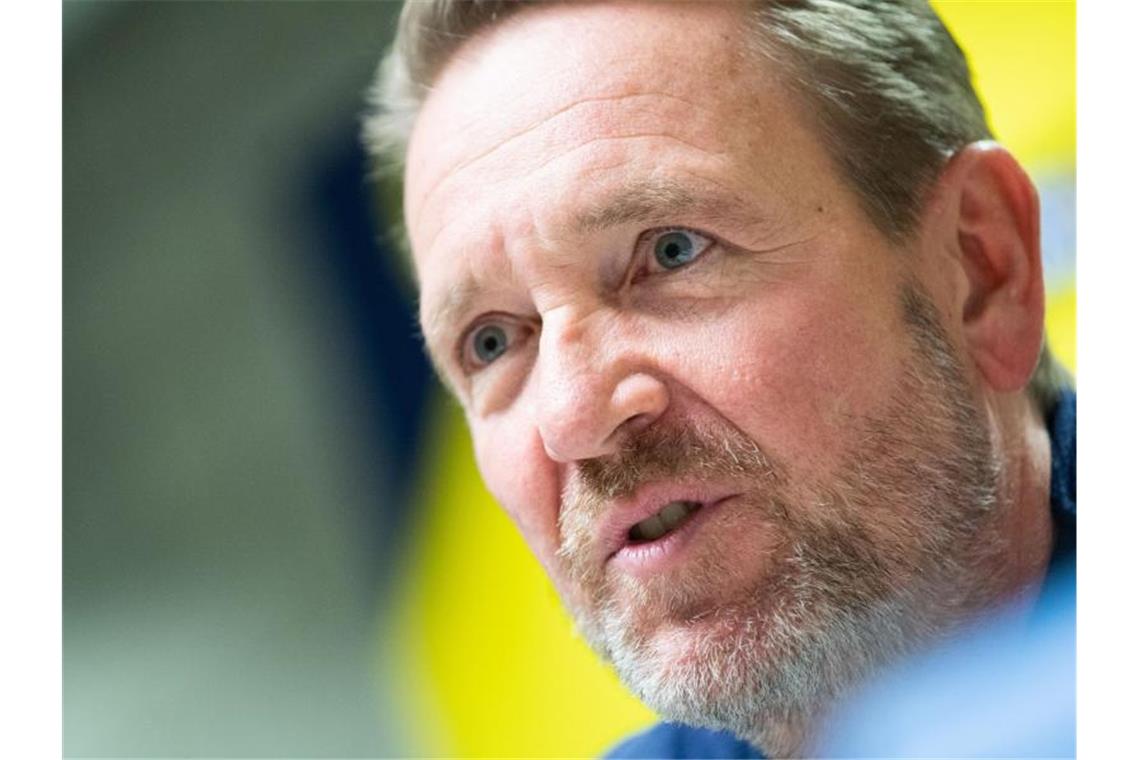 Martin Schwalb, neuer Trainer der Rhein-Neckar Löwen, nimmt an einer Pressekonferenz teil. Foto: Tom Weller/dpa