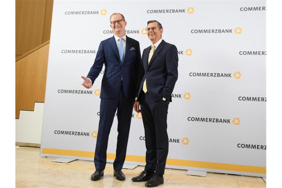 Commerzbank feilt bis Herbst an Strategie Martin Zielke (l) und Stefan Schmittmann, der neue Aufsichtsratsvorsitzende. Foto: Arne Dedert