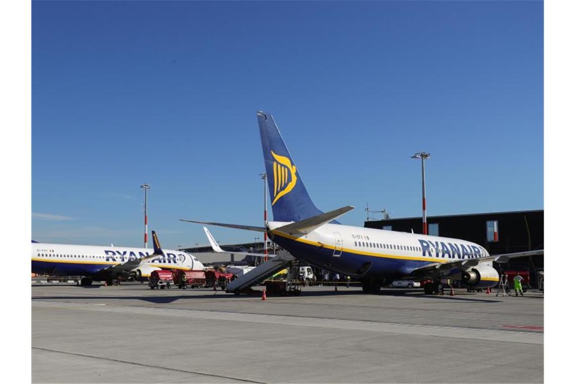 Ryanair weist Bericht über Probleme wegen Rissen zurück