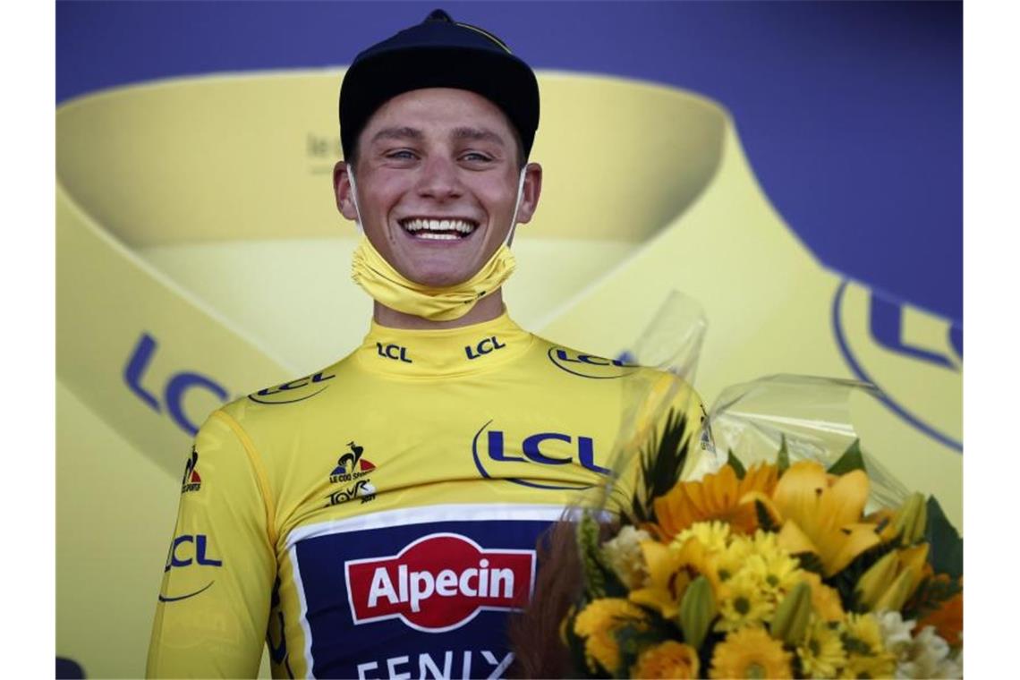 Das bringt der Tag bei der 108. Tour de France Mathieu van der Poel aus den Niederlanden trägt das Gelbe Trikot. Foto: Stephane Mahe/Reuters Pool/AP/dpa