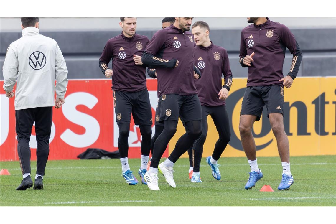 Tah, Ronaldo und Real: Extra-Transferregel für Club-WM Mats Hummels (l.) wird wohl nicht für den BVB in Amerika spielen. Jonathan Tah will für seinen neuen Club spielen.
