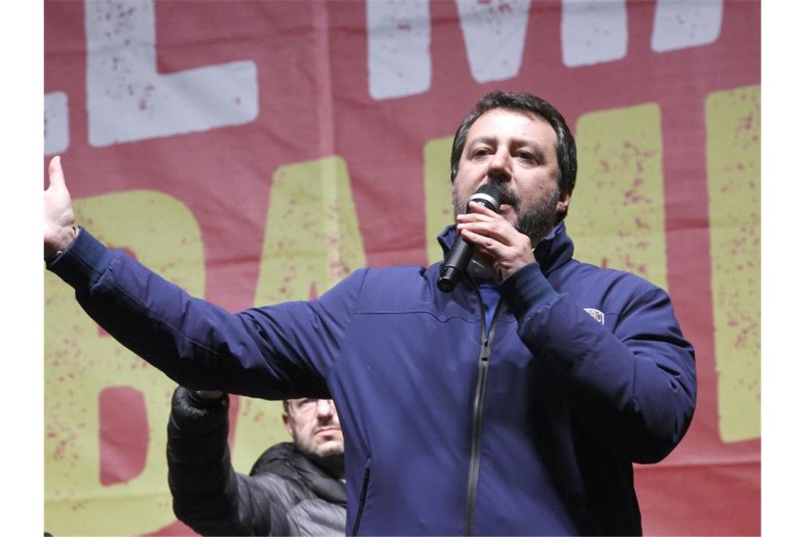 Matteo Salvini spricht während einer Wahlkampfveranstaltung in der Emilia-Romagna. Foto: Stefano Cavicchi/LaPresse/AP/dpa