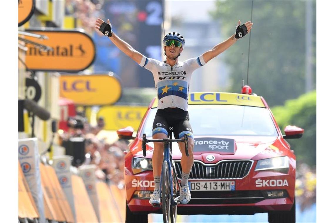 Italiener Trentin gewinnt 17. Etappe der Tour de France Matteo Trentin feiert seinen Sieg auf der 17. Etappe der 106. Tour de France. Foto: David Stockman/BELGA
