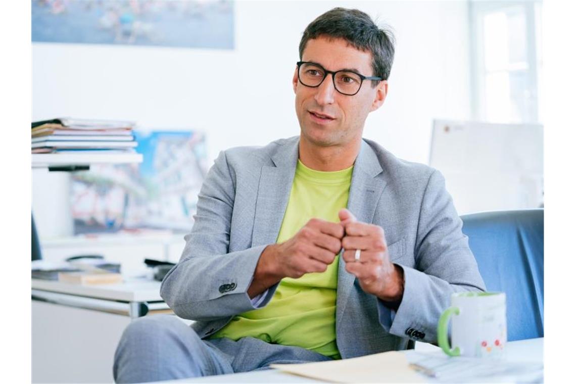 Klopfer: „Klare Haltung gegen Rechts“ Matthias Klopfer (SPD), Oberbürgermeister der Stadt Schorndorf und VfB-Präsidentschaftskandidat. Foto: Thomas Niedermüller