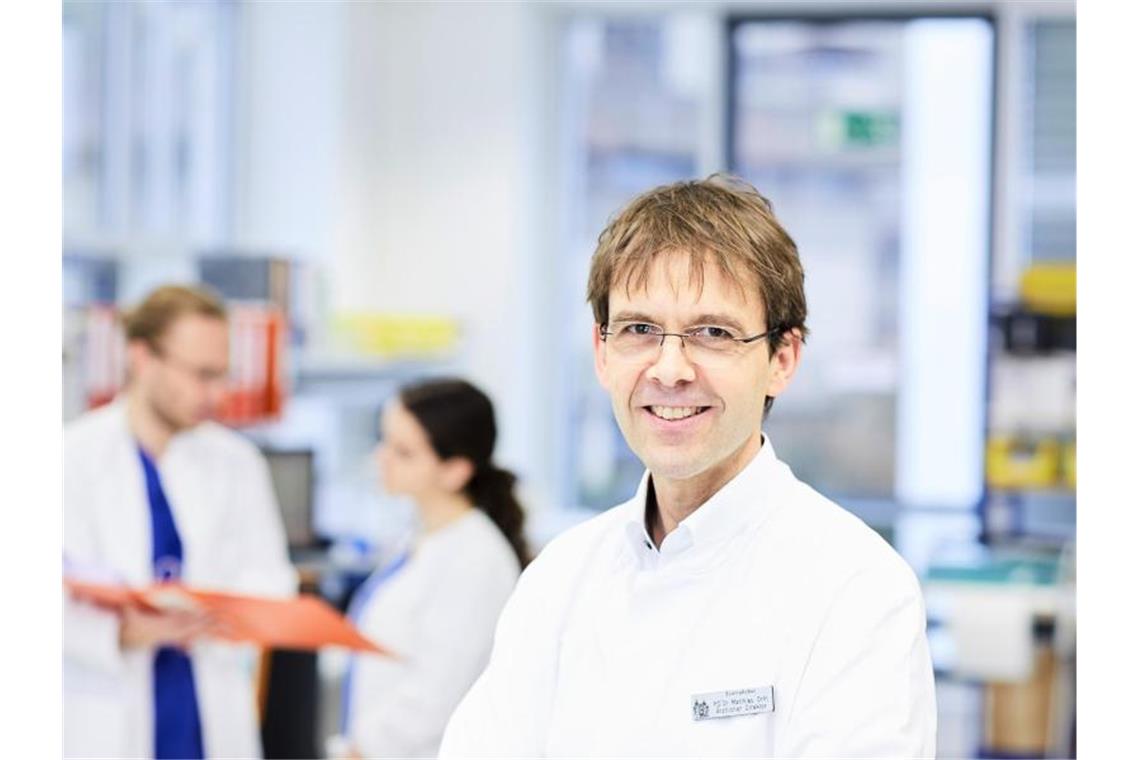 Reaktionen auf Maskenverzicht geteilt Matthias Orth schaut in die Kamera. Foto: Dt. Gesellschaft für Klinische Chemie und Laboratoriumsmedizin/dpa-tmn