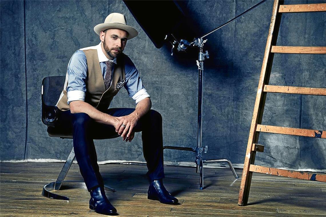 Das neue Programm im Backnanger Bürgerhaus Max Mutzke belegte 2004 den achten Platz beim Eurovision Song Contest. Foto: Nils Müller