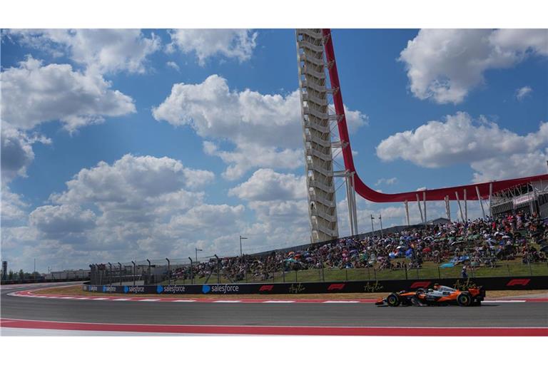Max Verstappen rast zur Pole.