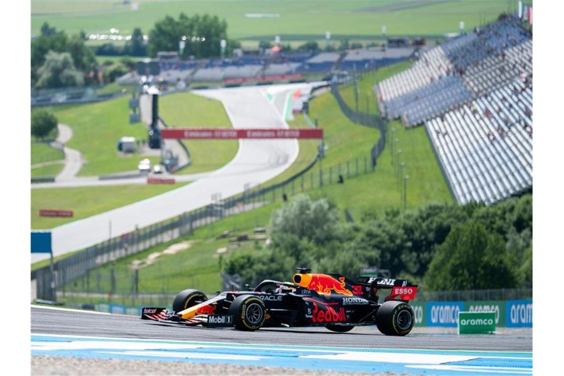 Verstappen holt Pole Position für Rennen in Spielberg Max Verstappen startet beim Großen Preis der Steiermark von der Pole Position. Foto: Georg Hochmuth/APA/dpa