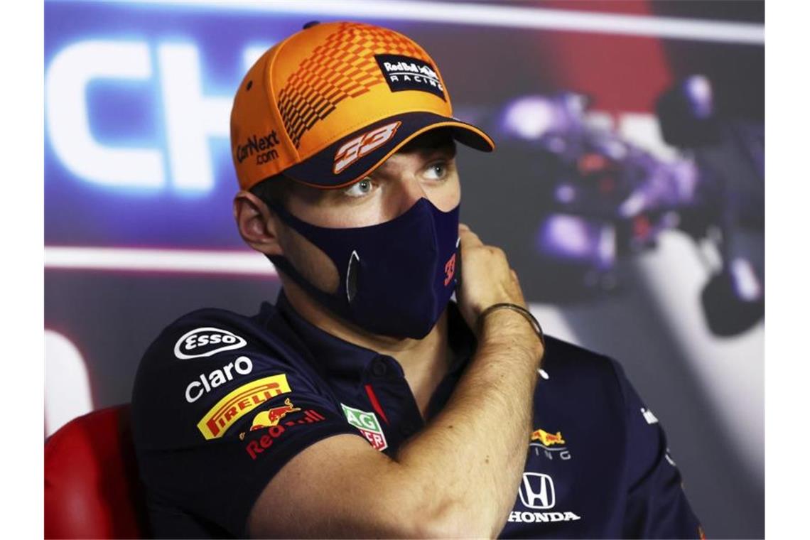 Max Verstappens Ansage vor dem Rennen in Ungarn: „Ich bin definitiv bereit.“. Foto: Clive Rose/Pool Getty Images/AP/dpa