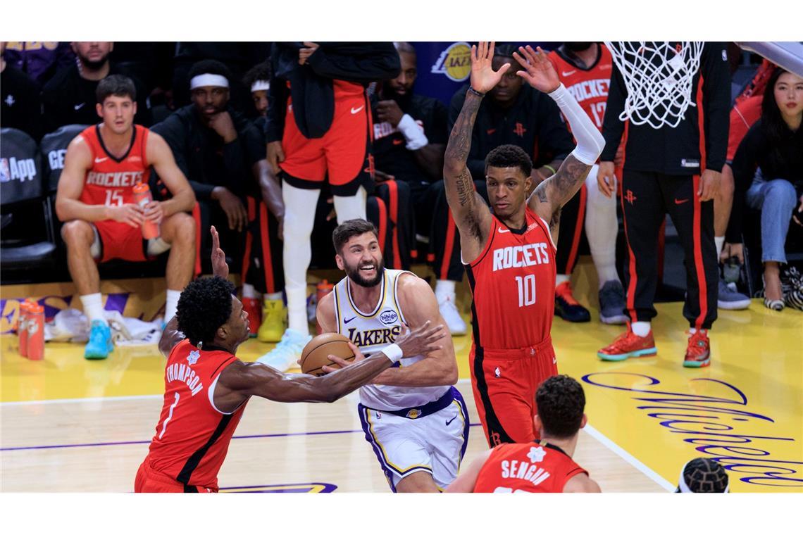 Maxi Kleber (M) konnte die Niederlage der Los Angeles Lakers nicht verhindern.