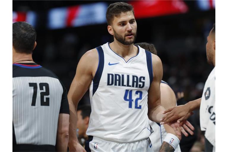 Maxi Kleber spricht sich für einen Saisonabbruch aus. Foto: David Zalubowski/AP/dpa