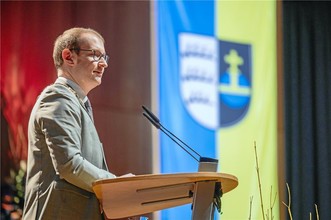OB Friedrich hat genug von Nörglern Maximilian Friedrich hält es mit Winston Churchill und will in Schwierigkeiten lieber Gelegenheiten sehen als umgekehrt.Fotos: Alexander Becher