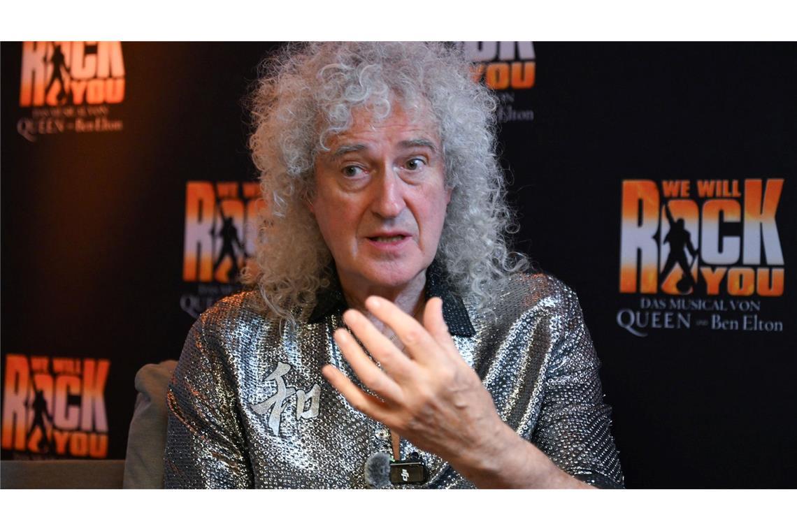 May ist 78 Jahre alt und kam bei der Musicalpremiere von "We Will Rock You" überraschend auf die Bühne.