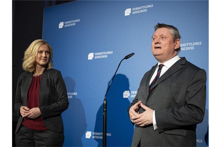 Mecklenburg-Vorpommerns Ministerpräsidentin Schwesig und Unionsfraktionsvize Gröhe sind die Verhandlungsführer im Vermittlungsausschuss. Foto: Fabian Sommer/dpa