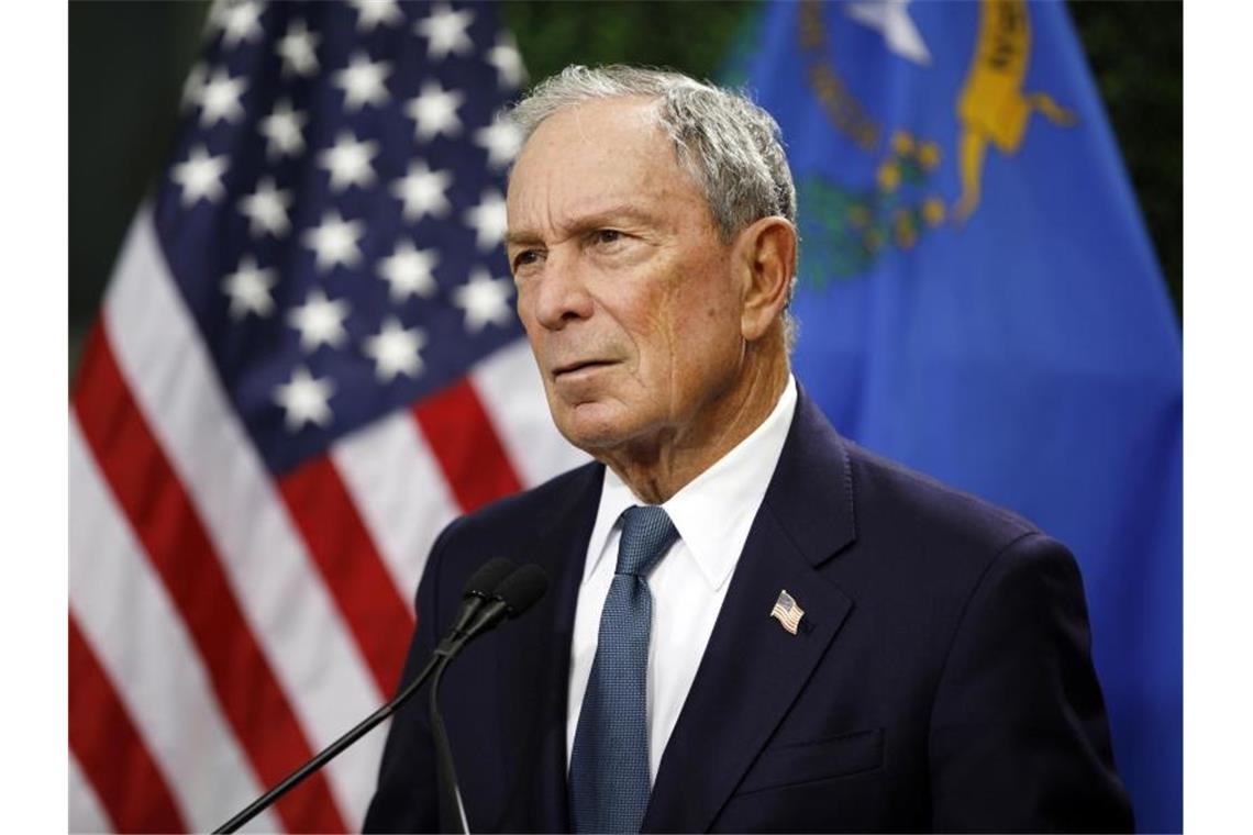 Bloomberg sichert sich Option für Präsidentschaftsbewerbung Medienunternehmer Michael Bloomberg gilt als einer der reichsten Männer der Welt und könnte erhebliche finanzielle Mittel in einen Wahlkampf einbringen. Foto: John Locher/AP/dpa