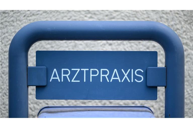 Mehr Ärztinnen und Ärzte wollen Teilzeit arbeiten. (Archivbild)