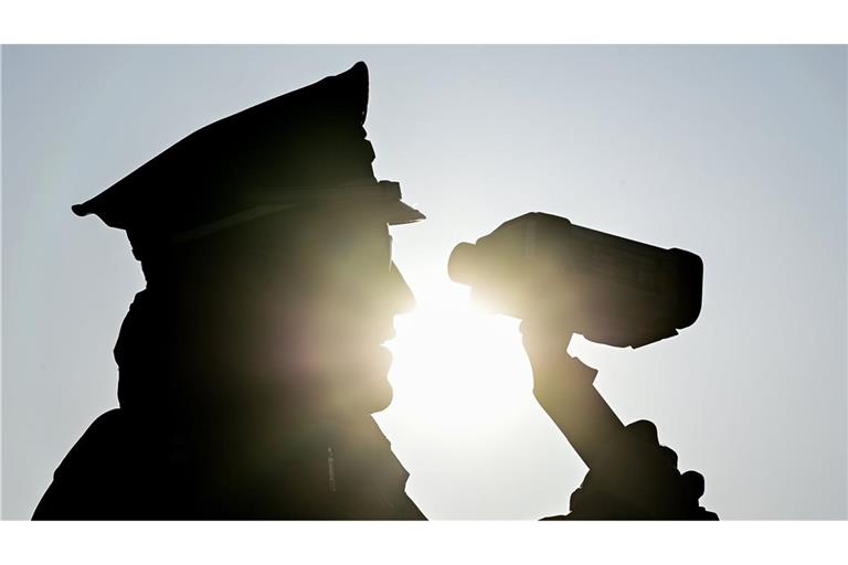 Mehr als 1000 Polizisten waren im vergangenen Jahr beim Blitzermarathon in Baden-Württemberg im Einsatz.