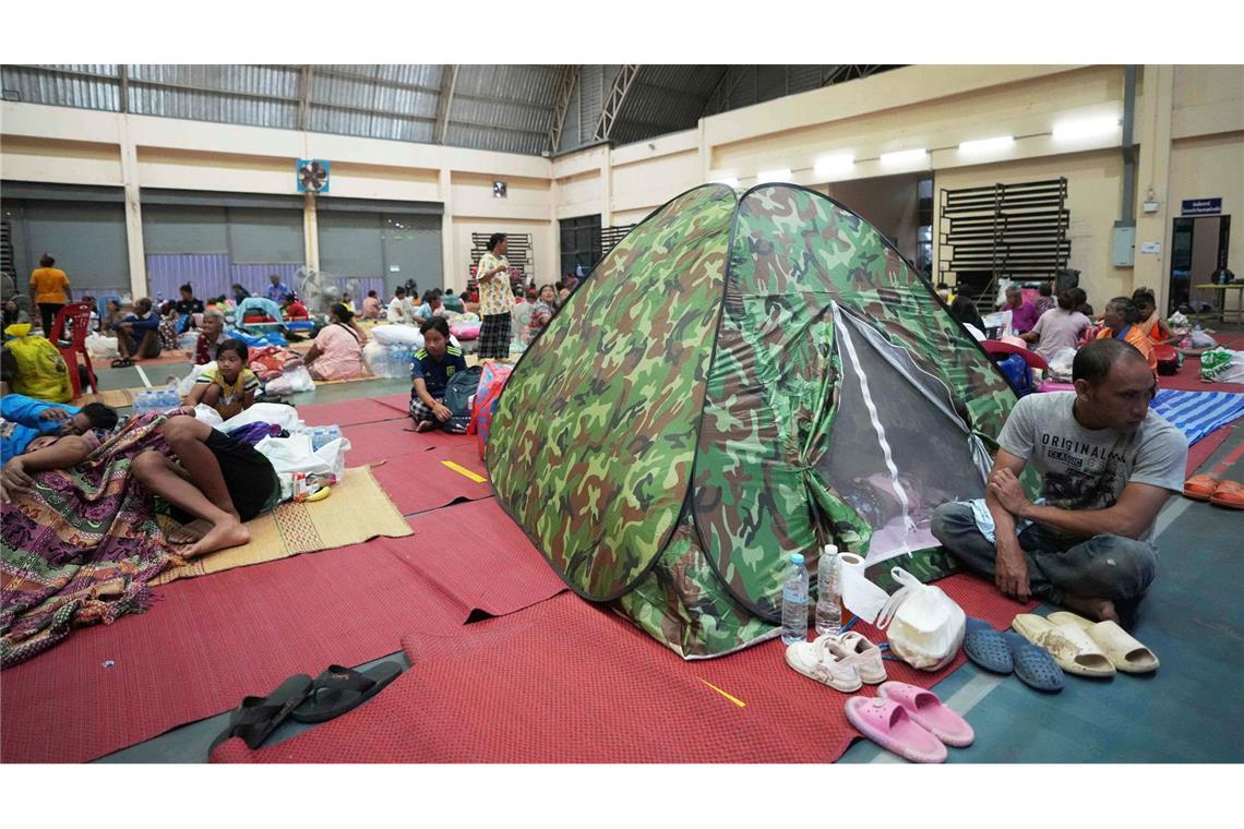 Neue Kämpfe an Grenze zwischen Thailand und Kambodscha Mehr als 100.000 Menschen wurden in Thailand in Sicherheit gebracht.