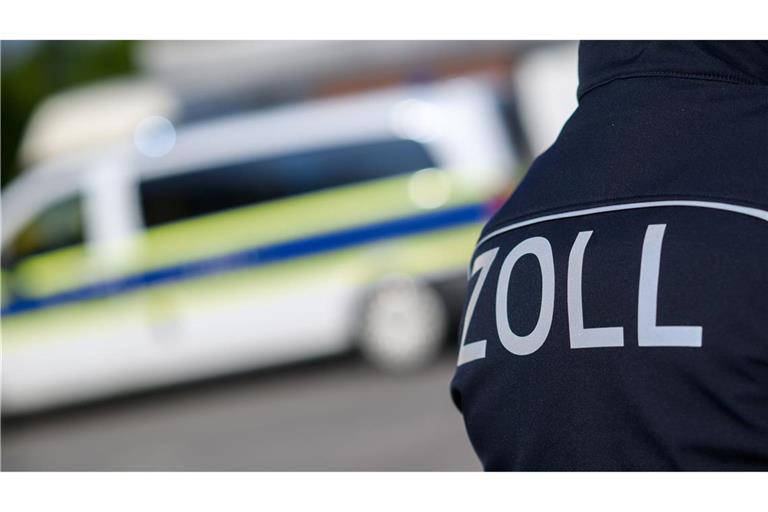 Mehr als 200 Beamte waren im Einsatz bei einer großangelegten Durchsuchungsaktion. (Symbolbild)