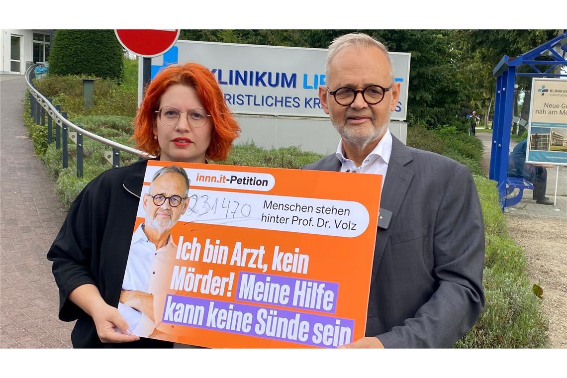 Chefarzt unterliegt mit Klage gegen Abtreibungsverbot Mehr als 231.000 Personen haben eine Petition von Volz unterschrieben