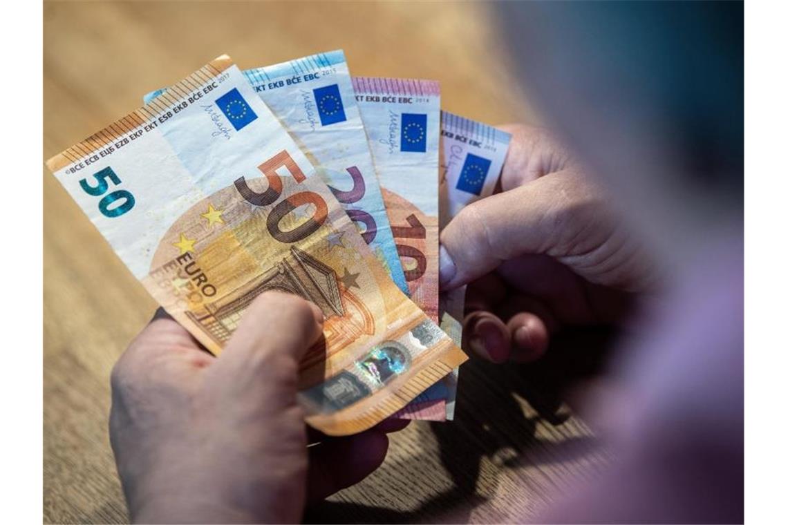 Millionen kommen auf weniger als 2000 Euro im Monat