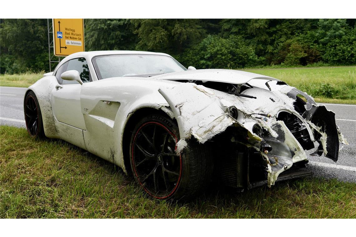 Mehr als 500 PS stark: Ein seltenes Sammlermodell ist bei einem Unfall beschädigt worden.