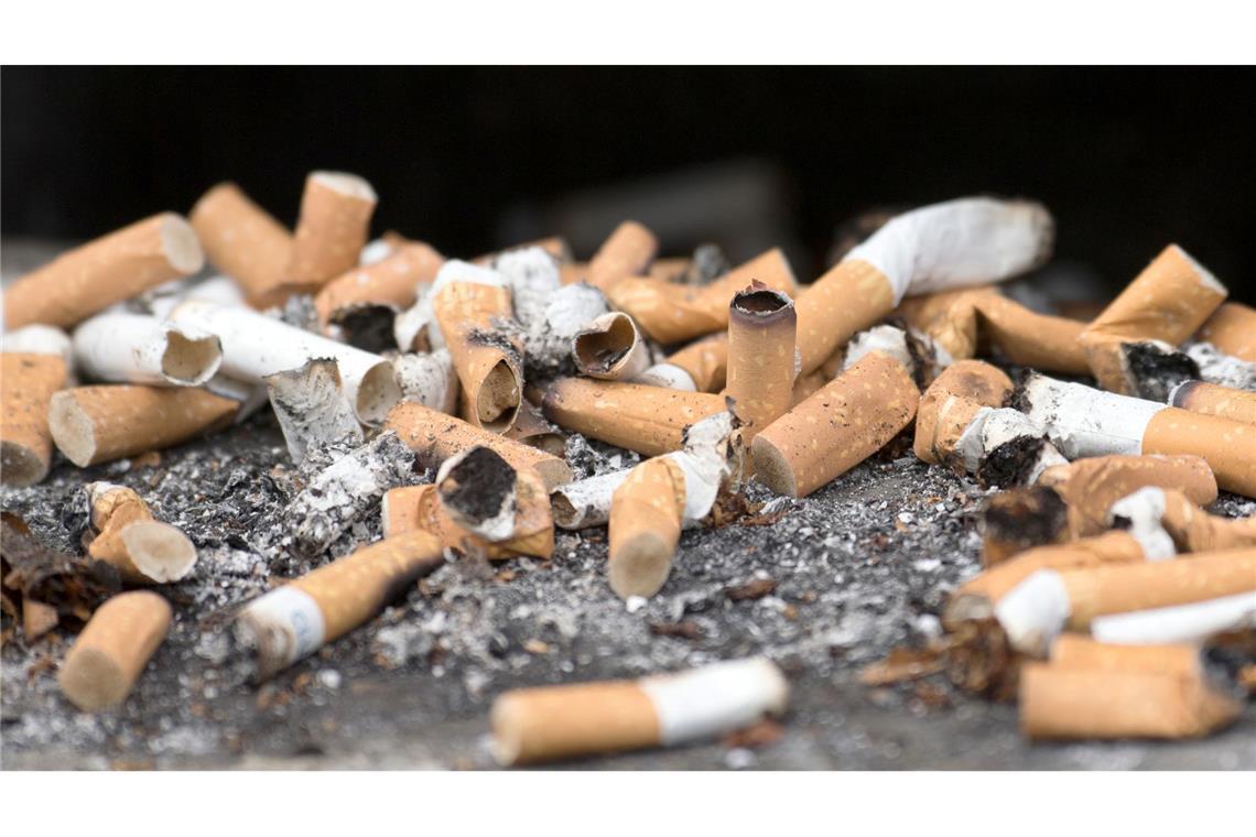 Mehr als sieben Millionen Menschen sterben nach Angaben der WHO jedes Jahr weltweit durch Tabakkonsum. (Symbolbild)
