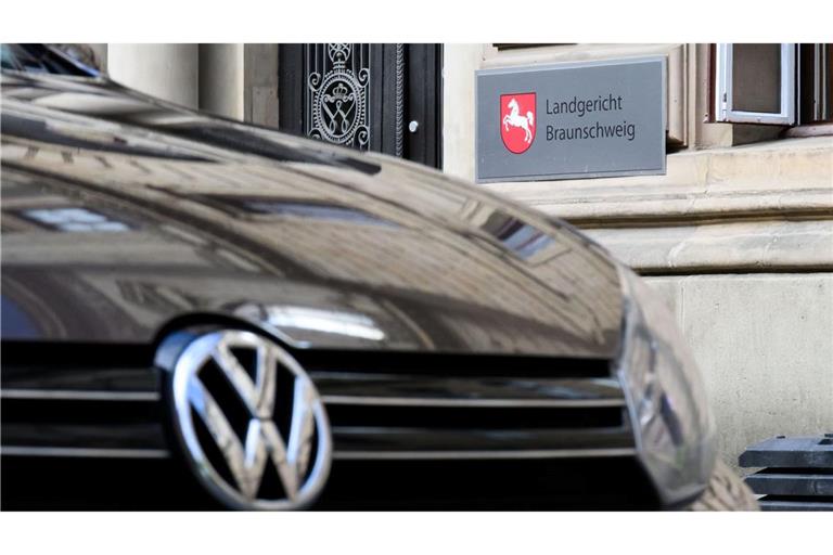 Mehr als zehn Jahre nach dem Auffliegen des Dieselskandals bei VW sind die Gerichtsverfahren längst nicht abgeschlossen. (Archivbild)