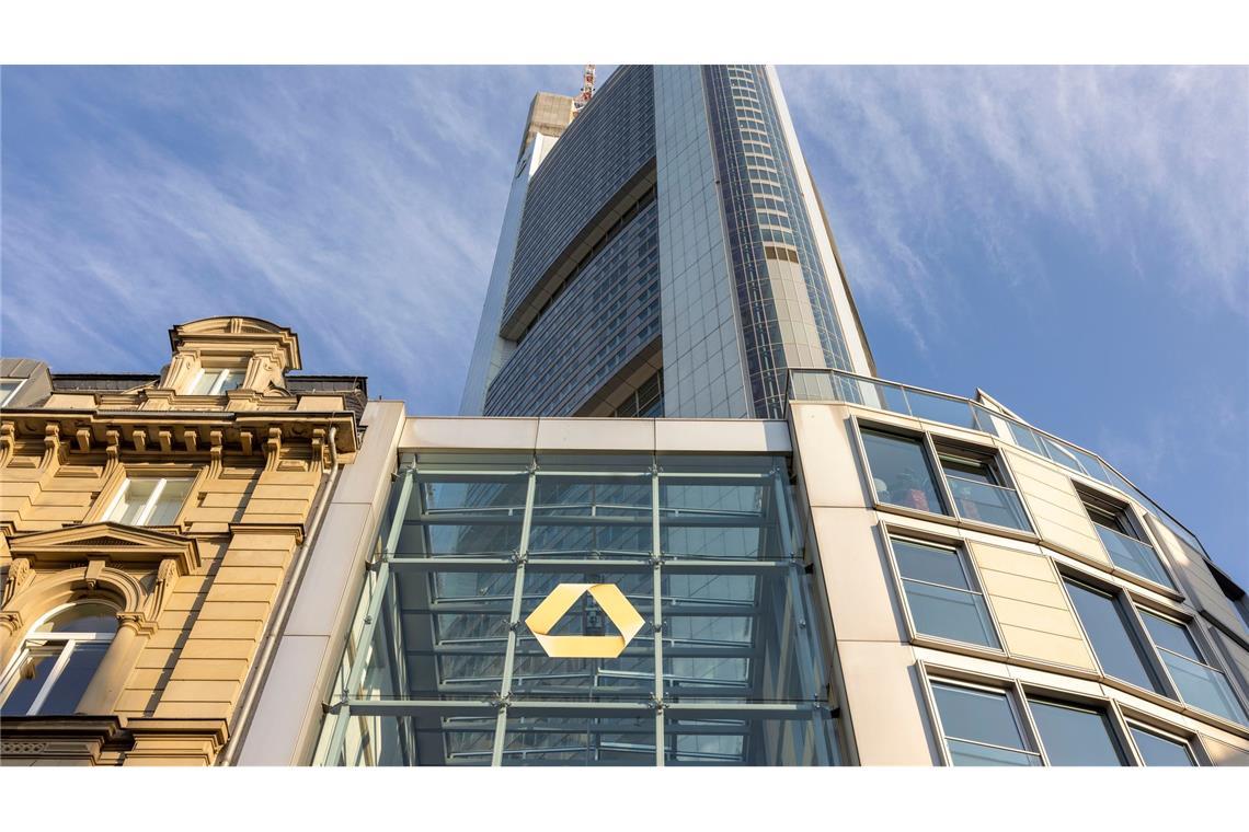 Commerzbank-Betriebsrat: Gespräche zu Jobabbau vor Abschluss Mehr Effizienz als Lebensversicherung: Commerzbank ringt um Eigenständigkeit (Archivbild)