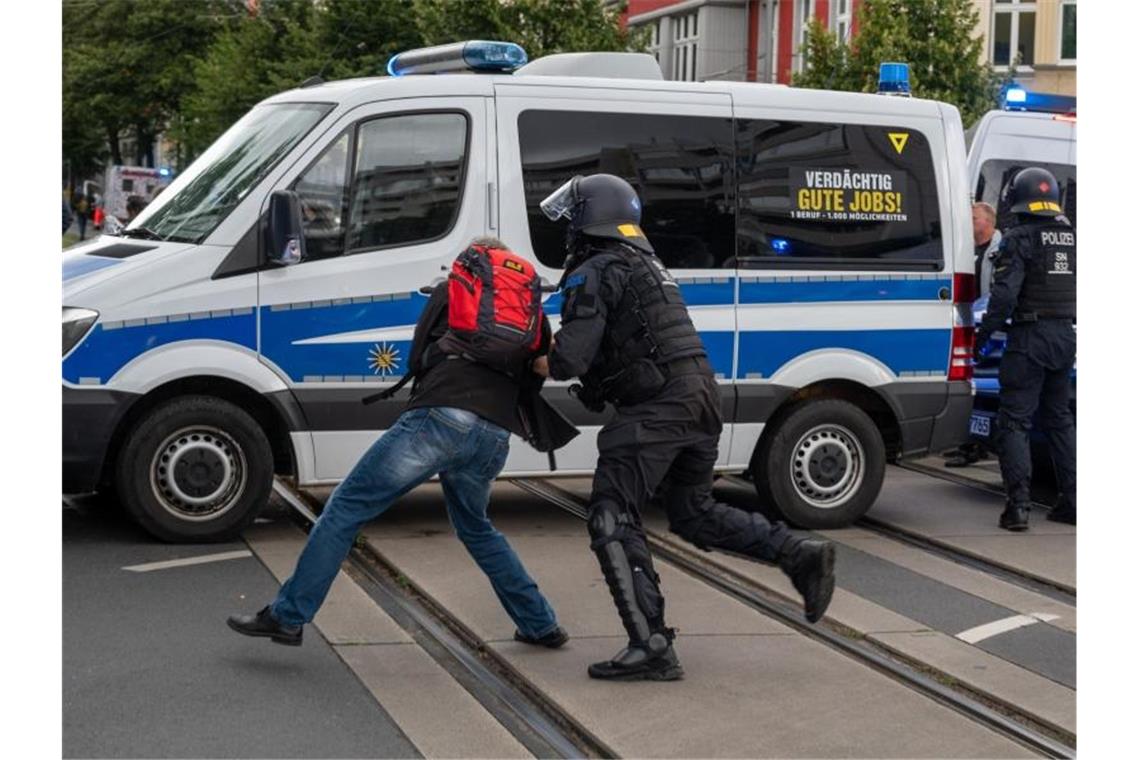 Tausende Gegner der Corona-Politik protestieren in Berlin