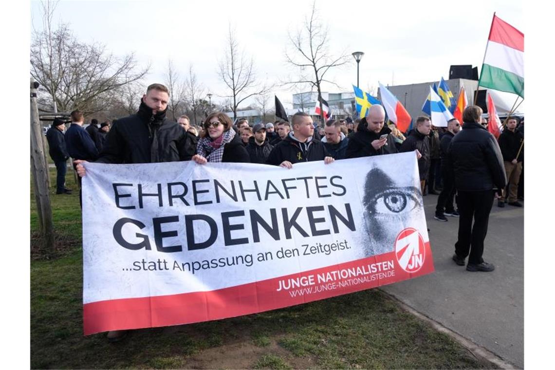 Bunter Protest in Dresden gegen Neonazis