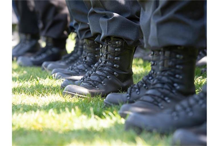 Mehrere Reservisten sollen Teil einer Wehrsportgruppe gewesen sein. Foto: Timm Schamberger/dpa/Symbolbild