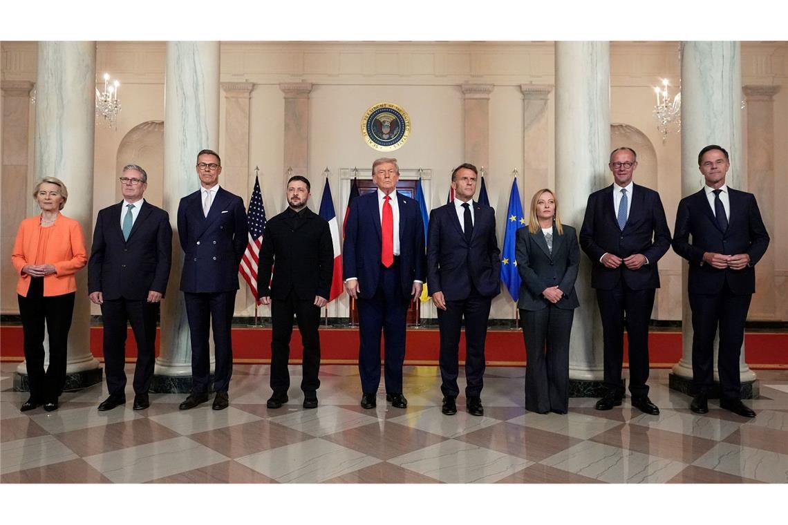 Gipfel im Weißen Haus ist uneins über Waffenruhe für Ukraine Mehrere Staats- und Regierungschefs reisten mit Selenskyj nach Washington.