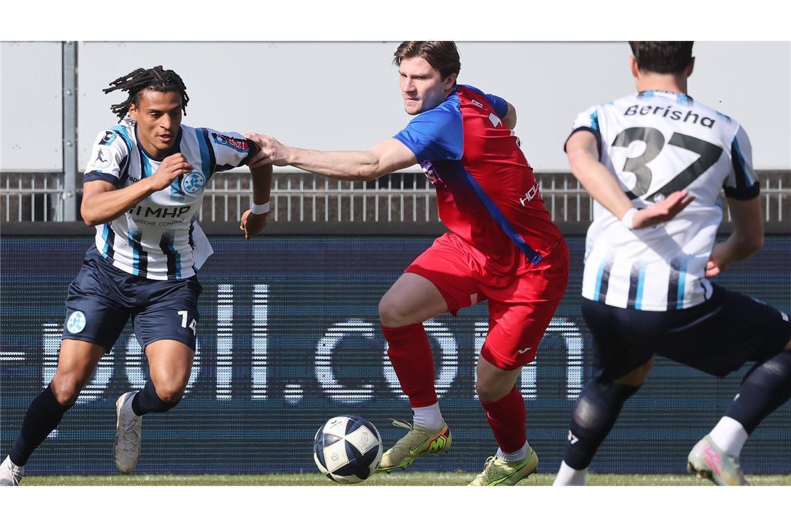 Melkamu Frauendorf und die Kickers wollen in Freiburg den nächsten Dreier einfahren.