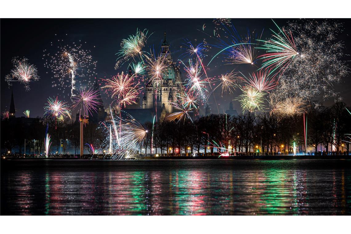"Menschen wollen zum Jahreswechsel sichtbar und gemeinsam feiern – sicher, legal und rücksichtsvoll", sagt der Pyrotechnik-Verband. (Archivbild)