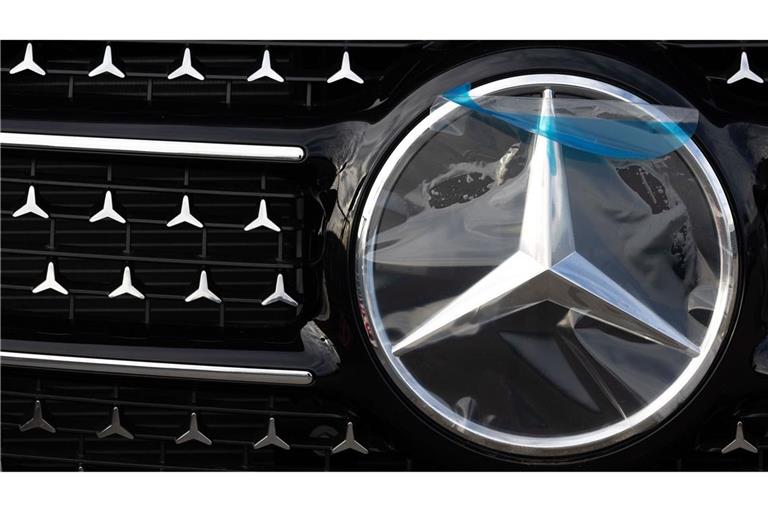 Mercedes-Benz muss erneut einen Absatzrückgang bei den Pkw hinnehmen: 2025 waren es im ersten Quartal  446 300. In diesem Jahr sind es 419 400.