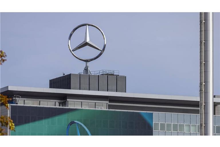Mercedes-Chef Ola Källenius und Finanzchef Harald Wilhelm werden auch einen Ausblick auf das laufende Geschäftsjahr.