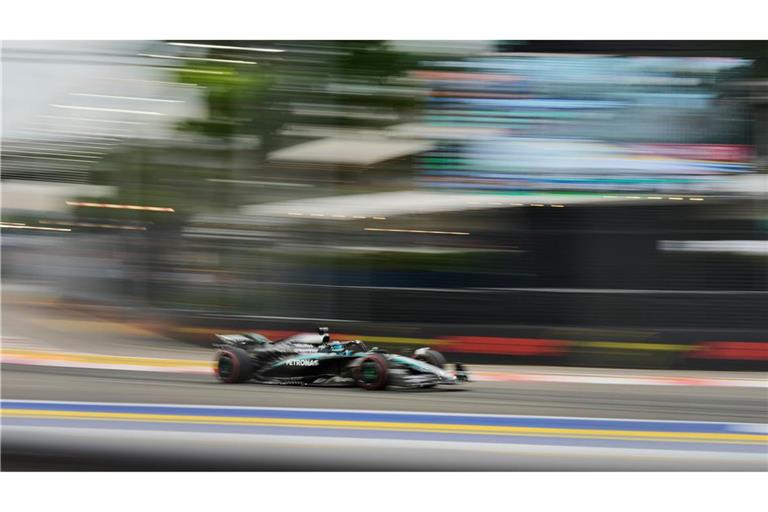 Mercedes-Pilot George Russell schnappte sich überraschend die Pole Position in Singapur.