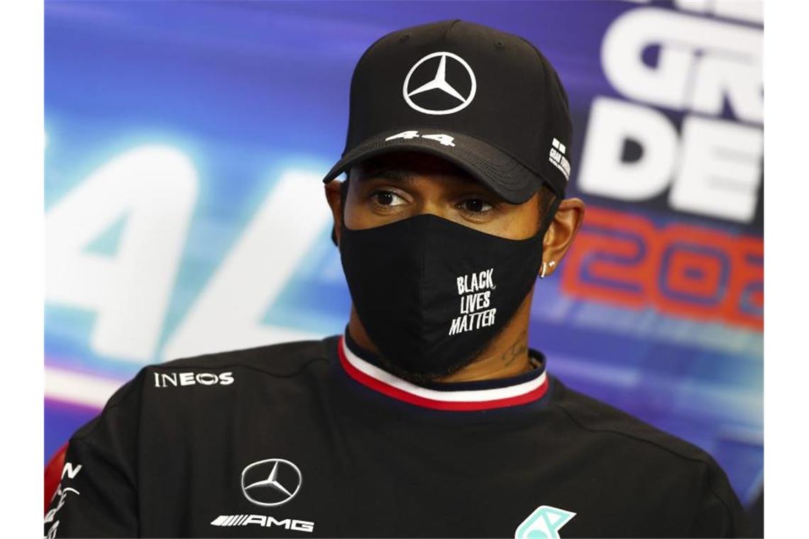 Mercedes-Superstar Lewis Hamilton sieht auch Chancen in einem Rennen in Saudi-Arabien. Foto: Joe Portlock/Getty Pool/AP/dpa
