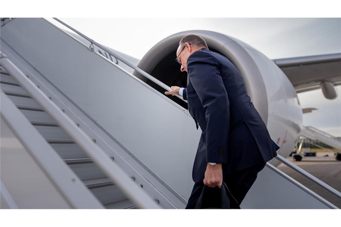 Merz beginnt seine Reise nach Jordanien.