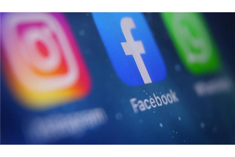 Meta will seine KI-Software Meta AI durch Nutzerdaten aus Instagram und Facebook trainieren. Verbraucherschützer sehen einen Verstoß gegen Datenschutzrecht und sind jetzt vor Gericht gezogen. (Symbolbild)