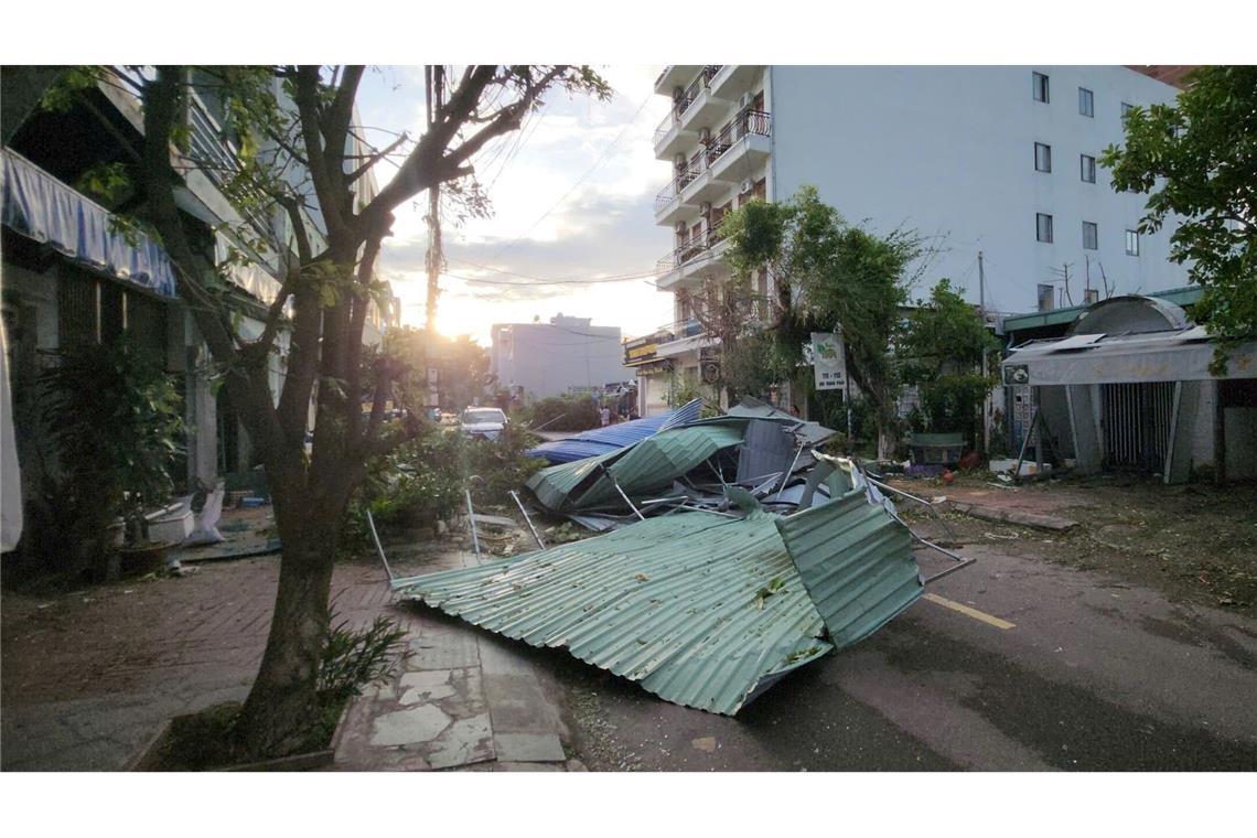 Meteorologen in Vietnam sagten weitere schwere Regenfälle voraus.