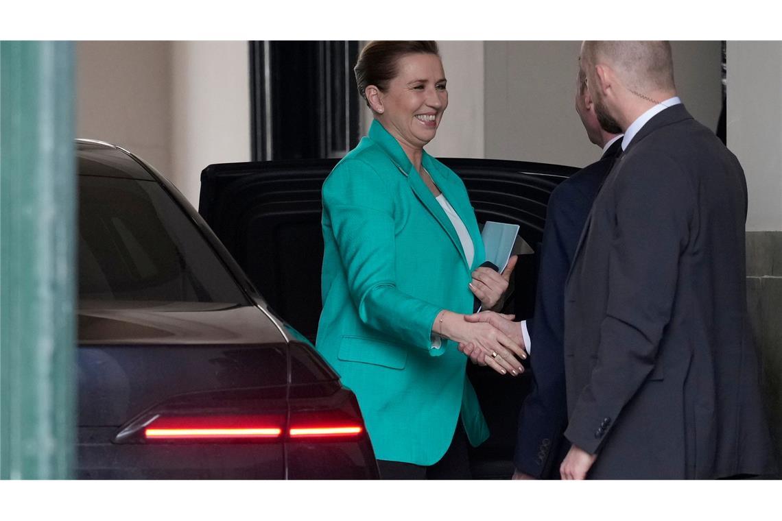 Mette Frederiksen hat den Rücktritt ihrer Regierung am dänischen Hof eingereicht.